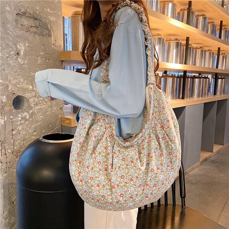 Classic Fashionable Women's Floral Print Cotton Crossbody Bags For Shopping