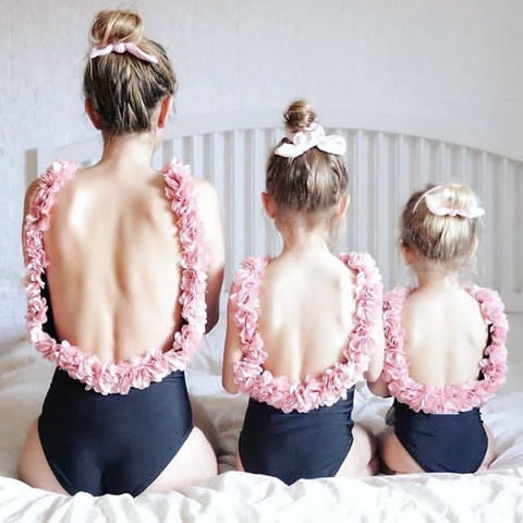 Biquíni de roupa de banho de flor e vestidos curtos de mamãe e filha