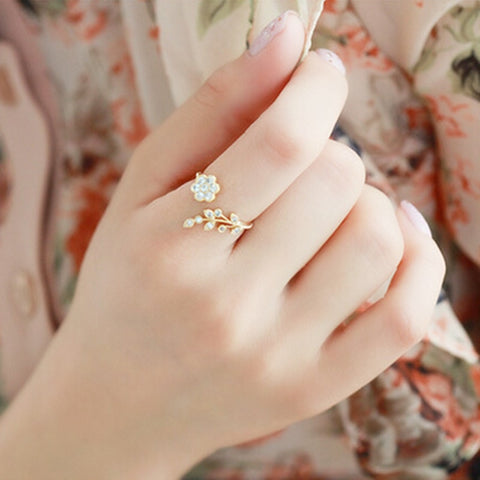 Korean Twisted Leaves Flower Rhinestone Open Ring Rose Gold Color Finger Ring for Women Statement Ajustable Ring