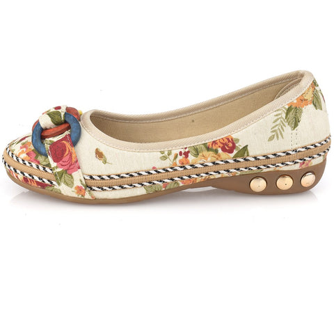 新しい花Bowknot手作りの靴女性の花の柔らかいフラットボトムシューズカジュアルサンダルフォークスタイルの女性靴