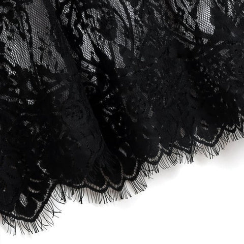 Vestidos médios pretos de manga curta com decote em O transparente