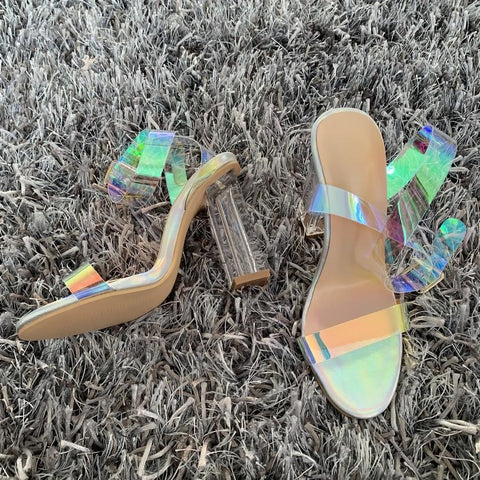 シンプルなスタイルのPvcクリア透明ストラップバックルサンダルハイヒールの靴の女性を身に着けている女性のサンダルの靴の有名人