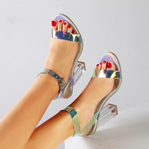 Sapatos femininos com sandálias celebridades usando estilo simples em PVC transparente com tiras transparentes sandálias de fivela sapatos de salto alto feminino