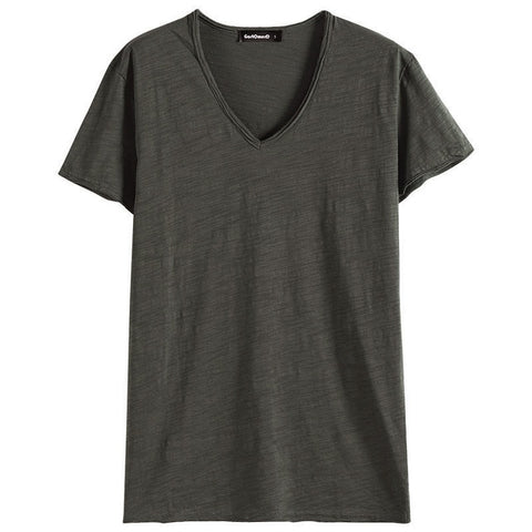 Camiseta masculina slim fit de algodão com decote em V